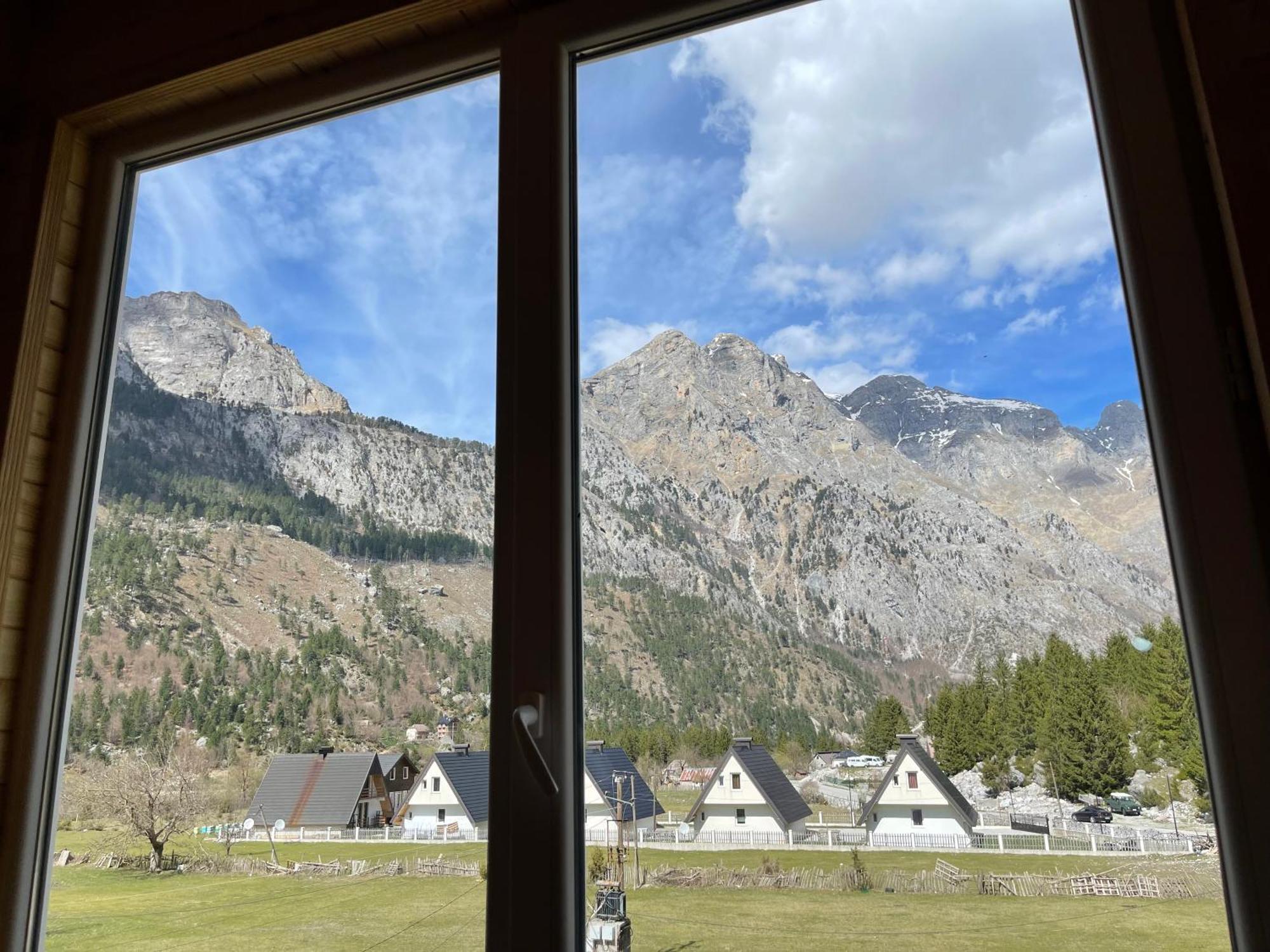 Bujtina Izet Selimaj Hotel Valbone Exterior photo